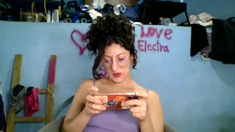 Snapshot of love_electra chatting on September 11, 2025, 2:06 pm love_electra online show from September 11, 2025, 2:06 pm