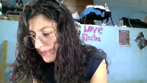 Snapshot of love_electra chatting on November 9, 2025, 6:28 pm love_electra online show from November 9, 2025, 6:28 pm