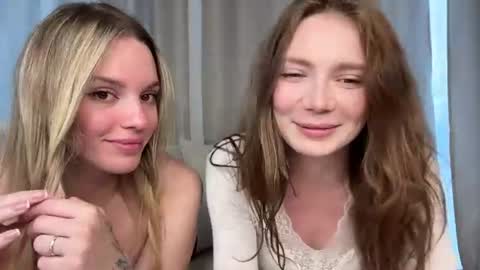 Snapshot of love_machine_ chatting on June 13, 2026, 12:47 pm Sofi online show from June 13, 2026, 12:47 pm