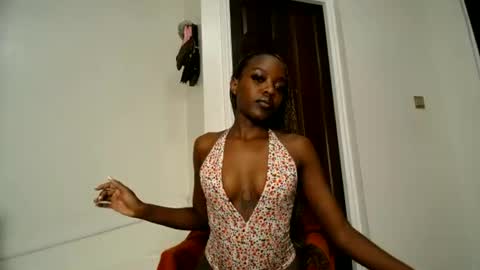 Snapshot of love_miah chatting on June 24, 2026, 1:48 am Miah online show from June 24, 2026, 1:48 am