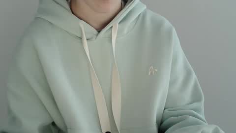 Vivian online show from November 22, 2025, 7:18 am