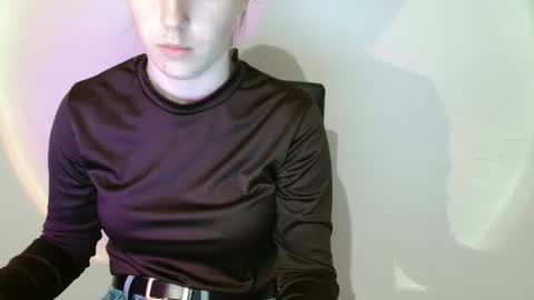 Vivian online show from February 17, 2026, 10:56 am