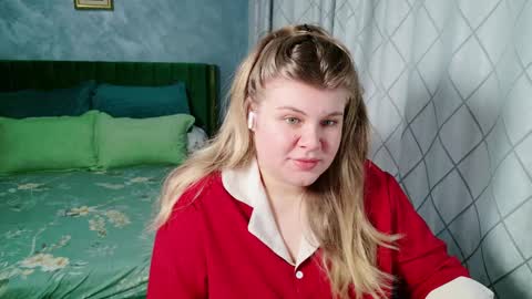 Snapshot of love_wiggy18 chatting on December 26, 2024, 12:49 pm Ally online show from December 26, 2024, 12:49 pm