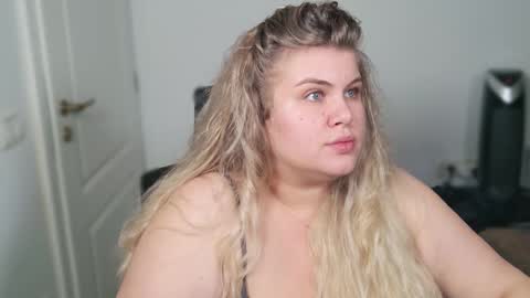 Snapshot of love_wiggy18 chatting on September 30, 2025, 6:24 pm Ally online show from September 30, 2025, 6:24 pm