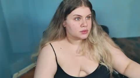 Snapshot of love_wiggy18 chatting on June 15, 2026, 4:53 pm Ally online show from June 15, 2026, 4:53 pm