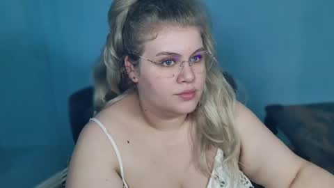 Snapshot of love_wiggy18 chatting on July 14, 2026, 8:30 am Ally online show from July 14, 2026, 8:30 am
