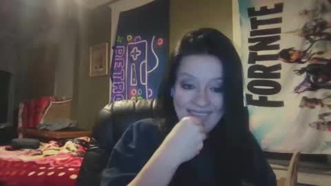 Snapshot of loveashlii chatting on May 15, 2026, 6:09 am loveashlii online show from May 15, 2026, 6:09 am