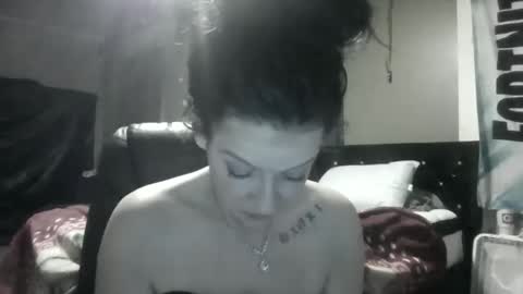 Snapshot of loveashlii chatting on June 1, 2026, 7:54 am loveashlii online show from June 1, 2026, 7:54 am