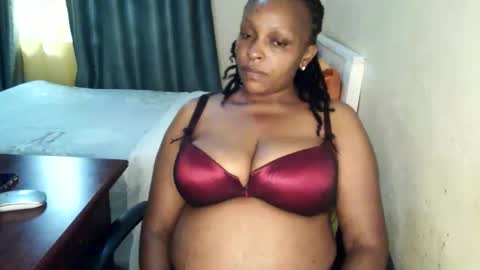 loveedee4 online show from April 29, 2026, 9:35 am