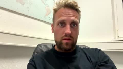 lovefuesse online show from September 8, 2025, 2:49 pm