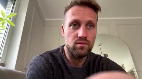 lovefuesse online show from October 31, 2025, 2:29 pm