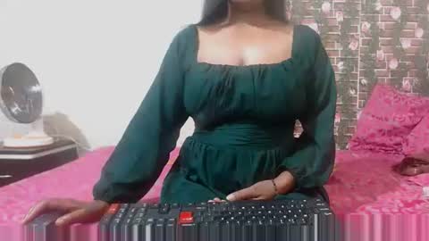 Snapshot of lovefunnitya chatting on March 4, 2025, 8:35 am Divya online show from March 4, 2025, 8:35 am