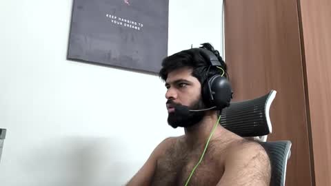 Snapshot of lovehairyindian chatting on May 28, 2026, 3:59 am Indian hairy online show from May 28, 2026, 3:59 am