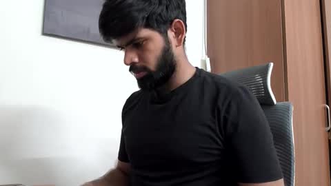 Snapshot of lovehairyindian chatting on June 1, 2026, 8:27 am Indian hairy online show from June 1, 2026, 8:27 am