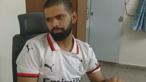 Snapshot of lovehairyindian chatting on June 13, 2026, 3:37 am Indian hairy online show from June 13, 2026, 3:37 am