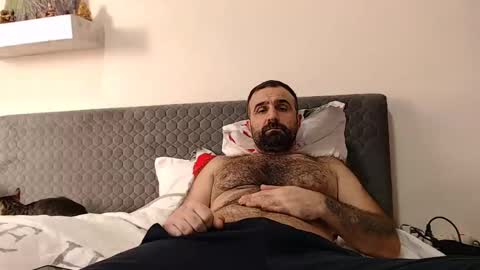 loveivat80 online show from February 5, 2025, 1:54 pm