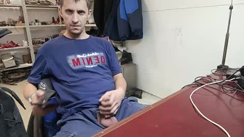 lovejimmi online show from November 7, 2025, 9:42 am