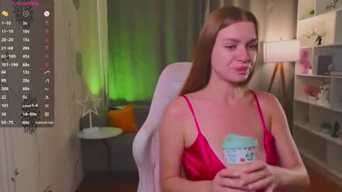 Snapshot of lovellalipss chatting on July 22, 2026, 11:35 am Laura online show from July 22, 2026, 11:35 am