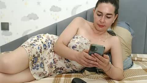 lovellykitty online show from June 26, 2026, 7:02 am