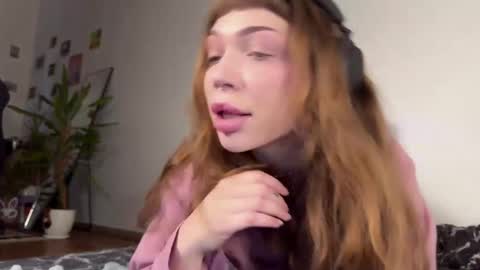 Snapshot of lovelorn_ chatting on January 10, 2025, 7:14 am Elsa online show from January 10, 2025, 7:14 am