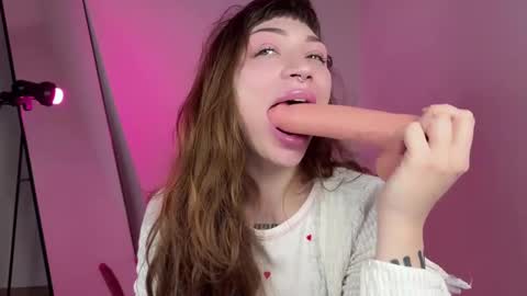 Snapshot of lovelorn_ chatting on March 1, 2025, 7:19 am Elsa online show from March 1, 2025, 7:19 am