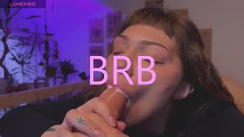 Snapshot of lovelorn_ chatting on October 26, 2025, 6:19 am Elsa online show from October 26, 2025, 6:19 am