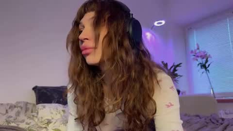 Snapshot of lovelorn_ chatting on December 3, 2025, 10:57 am Elsa online show from December 3, 2025, 10:57 am