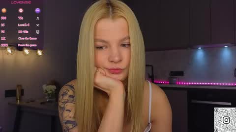 Jenny online show from May 4, 2026, 3:35 am