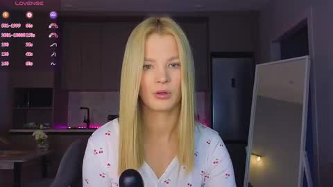 Snapshot of lovely_babyy chatting on May 5, 2026, 3:03 am Jenny online show from May 5, 2026, 3:03 am