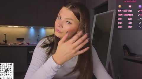 Snapshot of lovely_babyy chatting on August 2, 2026, 12:14 pm Jenny online show from August 2, 2026, 12:14 pm