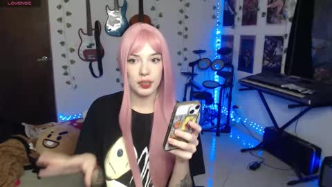 Cassie online show from November 28, 2025, 1:19 am