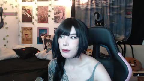 Snapshot of lovely_cass chatting on May 7, 2026, 1:44 am Cassie online show from May 7, 2026, 1:44 am