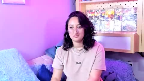 Chloe online show from January 16, 2025, 5:33 pm