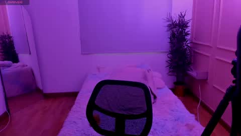 Snapshot of lovely_emma18 chatting on June 5, 2026, 1:39 pm Emma online show from June 5, 2026, 1:39 pm