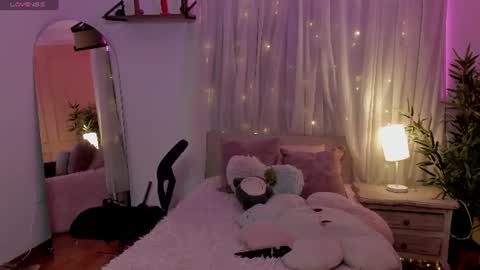 Snapshot of lovely_emma18 chatting on June 22, 2026, 1:08 pm Emma online show from June 22, 2026, 1:08 pm