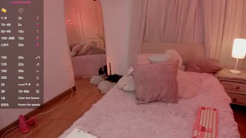 Snapshot of lovely_emma18 chatting on July 23, 2026, 2:53 am Emma online show from July 23, 2026, 2:53 am