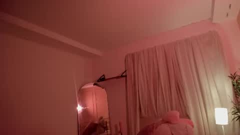 Snapshot of lovely_emma18 chatting on July 24, 2026, 1:20 pm Emma online show from July 24, 2026, 1:20 pm
