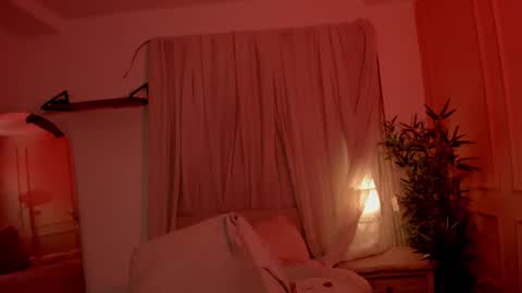 Snapshot of lovely_emma18 chatting on July 27, 2026, 1:07 pm Emma online show from July 27, 2026, 1:07 pm