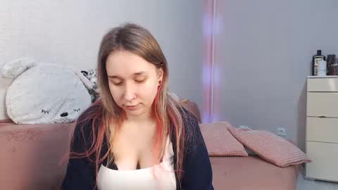 Lovely Hayley online show from February 10, 2026, 9:19 pm