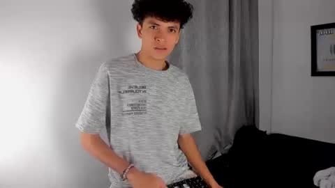 Snapshot of lovely_horny713 chatting on April 19, 2026, 11:09 am Salo online show from April 19, 2026, 11:09 am