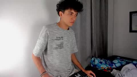 Snapshot of lovely_horny713 chatting on April 19, 2026, 9:50 pm Salo online show from April 19, 2026, 9:50 pm