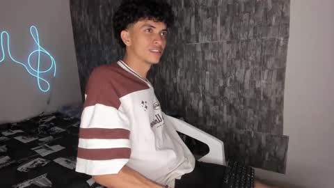 Snapshot of lovely_horny713 chatting on April 28, 2026, 4:06 am Salo online show from April 28, 2026, 4:06 am