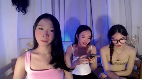 lovely_lianne online show from March 27, 2026, 10:26 am