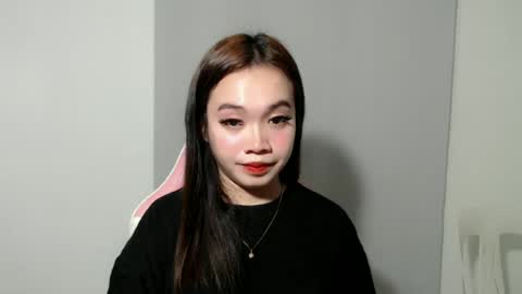 Snapshot of lovely_lianne chatting on July 4, 2026, 1:34 am lovely_lianne online show from July 4, 2026, 1:34 am