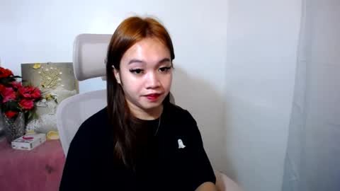 Snapshot of lovely_lianne chatting on July 16, 2026, 1:33 am lovely_lianne online show from July 16, 2026, 1:33 am