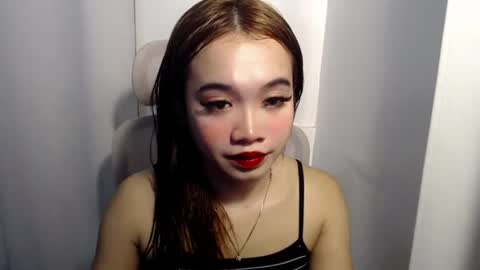 Snapshot of lovely_lianne chatting on July 22, 2026, 9:45 am lovely_lianne online show from July 22, 2026, 9:45 am