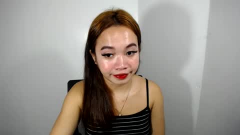 Snapshot of lovely_lianne chatting on July 25, 2026, 4:43 am lovely_lianne online show from July 25, 2026, 4:43 am
