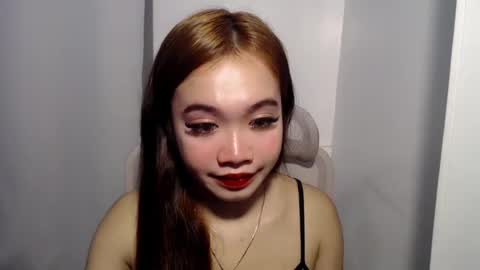 Snapshot of lovely_lianne chatting on July 28, 2026, 7:37 am lovely_lianne online show from July 28, 2026, 7:37 am