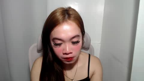 Snapshot of lovely_lianne chatting on July 28, 2026, 12:48 pm lovely_lianne online show from July 28, 2026, 12:48 pm