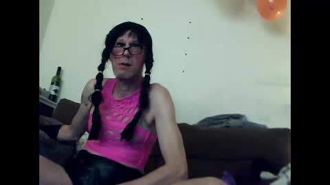 Snapshot of lovely_me165244 chatting on December 14, 2025, 5:13 am mooie man online show from December 14, 2025, 5:13 am